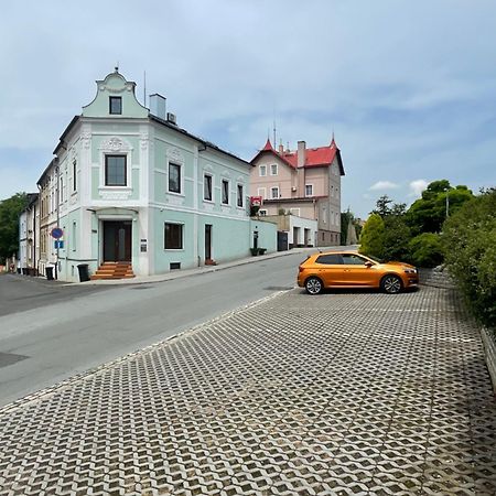 Jp-Ku Ubytovani Kadan Exterior photo
